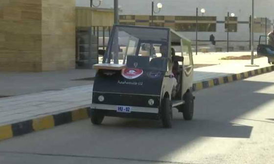 بالفيديو والصور: طلاب أردنيون يخترعون سيارة تعمل بالطاقة الشمسية صورة رقم 5