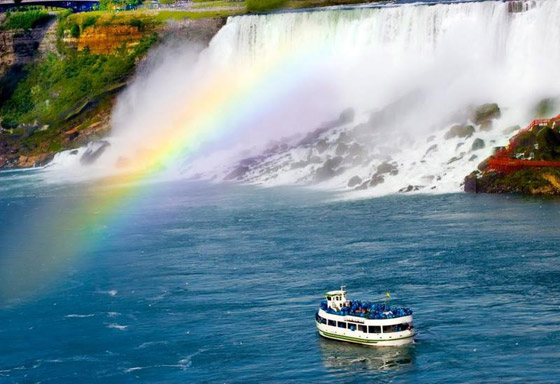 مشاهد تخطف الأنفاس.. تجمد شلالات نياغارا أكبر الشلالات في العالم صورة رقم 9