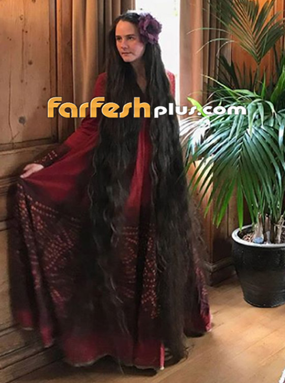 بالفيديو والصور.. بريطانية يصل شعرها إلى الأرض ولم تغسله منذ 20 عاما! صورة رقم 16