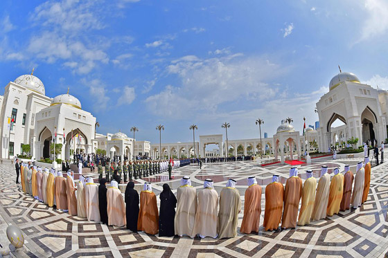 بداية مراسم القداس التاريخي والبابا وسط الألاف القادمين من مختلف الدول صورة رقم 28 بداية مراسم القداس التاريخي والبابا وسط الألاف القادمين من مختلف الدول صورة رقم 28