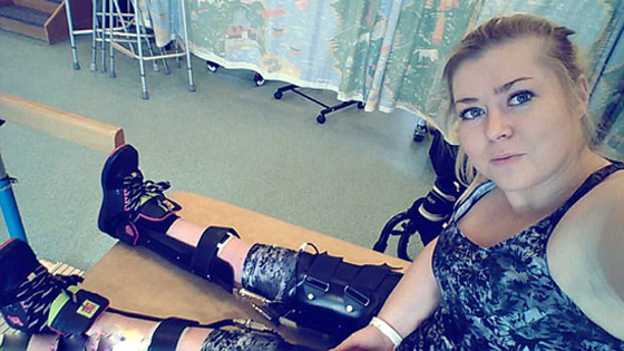 صورة رقم 8 - صور ملكة جمال على كرسي متحرك فازت بالتاج رغم الشلل ومرض السرطان! صورة رقم 8 - صور ملكة جمال على كرسي متحرك فازت بالتاج رغم الشلل ومرض السرطان!