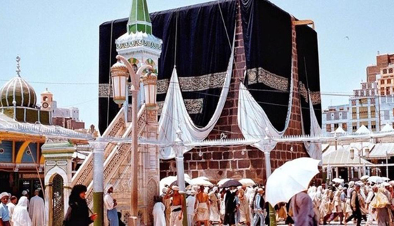 تعرفوا الى 3 نساء كسون الكعبة على مر التاريخ..! صورة رقم 6 تعرفوا الى 3 نساء كسون الكعبة على مر التاريخ..! صورة رقم 6