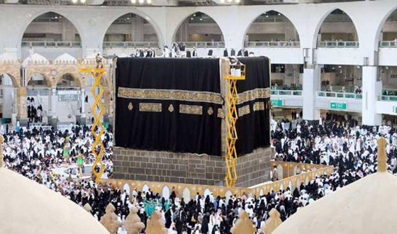 تعرفوا الى 3 نساء كسون الكعبة على مر التاريخ..! صورة رقم 10 تعرفوا الى 3 نساء كسون الكعبة على مر التاريخ..! صورة رقم 10