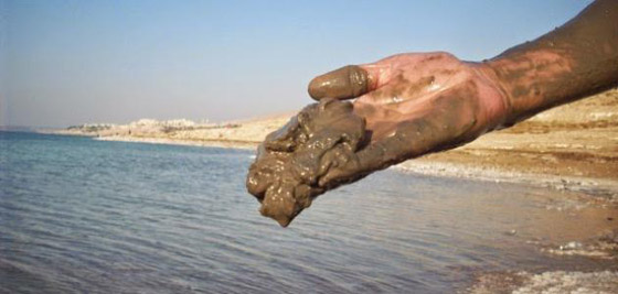 10 فوائد مدهشة لطين البحر الميت.. تعرفوا اليها صورة رقم 2
