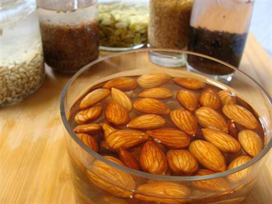 تعرفوا على فوائد اللوز المنقوع.. صورة رقم 4
