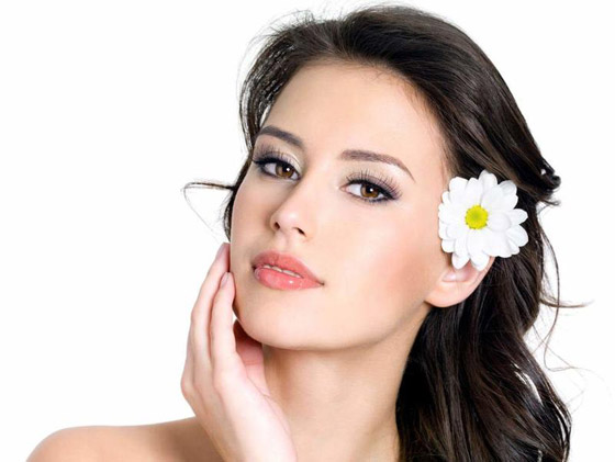 خطوات سهلة تضمن الحصول على بشرة نقيّة ومشرقة صورة رقم 2