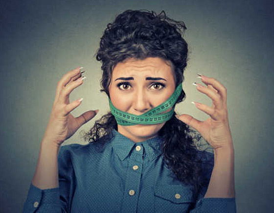 تناول الطين والزجاج.. إليكم أغرب 10 حالات إدمان طعام لا تصدق! صورة رقم 9