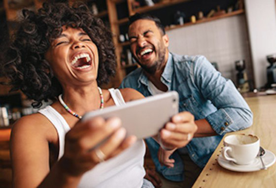 هذه الأبراج تمتلك أعلى وأجمل ضحكة.. هل أنت بينها؟ صورة رقم 3