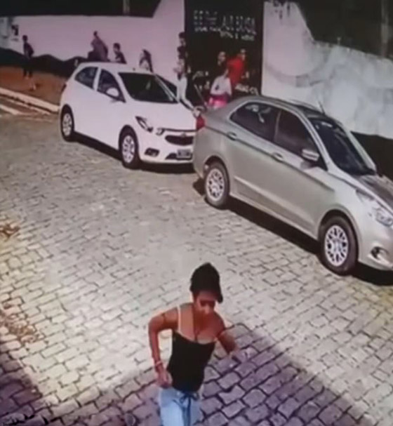 البرازيل: مقتل 10 طلاب وإصابة 17 آخرون في إستراحة مدرسة! صورة رقم 5 البرازيل: مقتل 10 طلاب وإصابة 17 آخرون في إستراحة مدرسة! صورة رقم 5