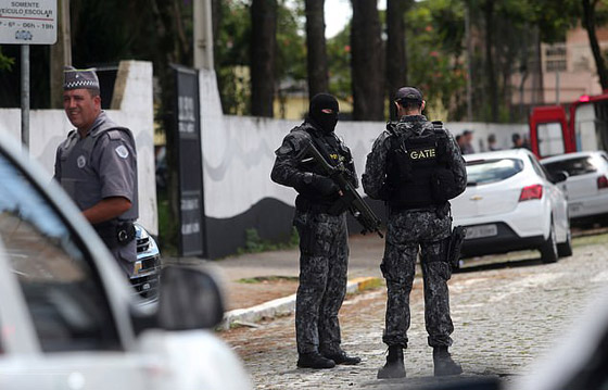 البرازيل: مقتل 10 طلاب وإصابة 17 آخرون في إستراحة مدرسة! صورة رقم 26 البرازيل: مقتل 10 طلاب وإصابة 17 آخرون في إستراحة مدرسة! صورة رقم 26