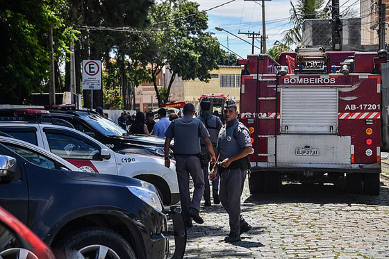البرازيل: مقتل 10 طلاب وإصابة 17 آخرون في إستراحة مدرسة! صورة رقم 27 البرازيل: مقتل 10 طلاب وإصابة 17 آخرون في إستراحة مدرسة! صورة رقم 27