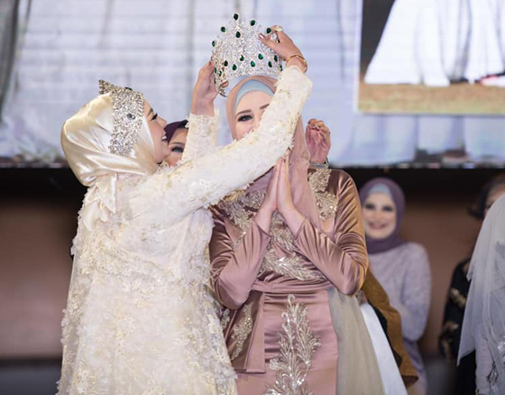 بالفيديو والصور صحفية مصرية تفوز بتاج ملكة جمال المحجبات صورة رقم 3