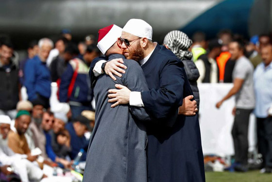  بالفيديو والصور: تشييع ضحايا نيوزيلندا في جمعة حاشدة بحضور رئيسة الوزراء صورة رقم 8