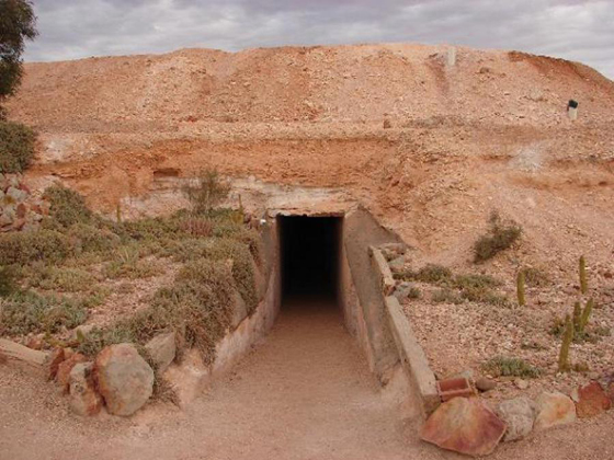 بالفيديو والصور: تعرفوا الى البلدة الأسترالية التي يعيش سكانها تحت الأرض صورة رقم 18