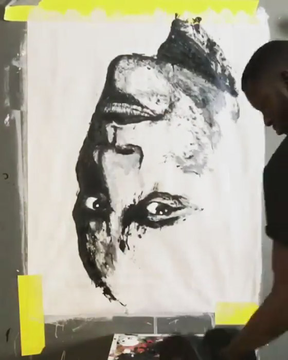بالفيديو والصور: فنان يرسم بأوزان رفع الأثقال صورة رقم 3