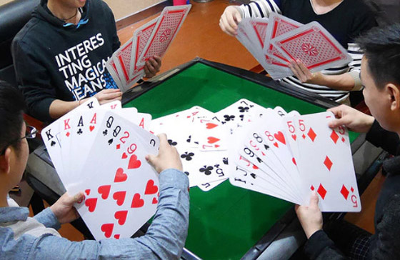 ما أصول لعبة الورق أو الكوتشينة؟ وإلام ترمز الملكات والملوك عليها؟ صورة رقم 20 ما أصول لعبة الورق أو الكوتشينة؟ وإلام ترمز الملكات والملوك عليها؟ صورة رقم 20