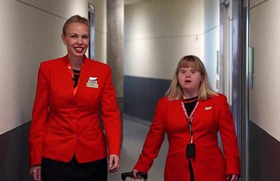 صورة رقم 1 - فييو مؤثر.. فتاة مصابة بمتلازمة داون تحقق حلمها وتصبح مضيفة طيران! صورة رقم 1 - فييو مؤثر.. فتاة مصابة بمتلازمة داون تحقق حلمها وتصبح مضيفة طيران!