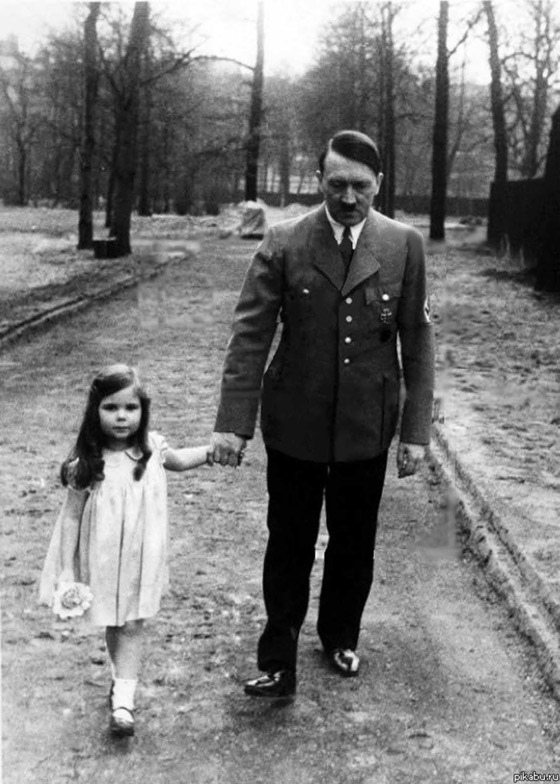 لهذا السبب قتلت سيدة ألمانيا الأولى أطفالها بالسم وانتحرت.. صورة رقم 2 لهذا السبب قتلت سيدة ألمانيا الأولى أطفالها بالسم وانتحرت.. صورة رقم 2