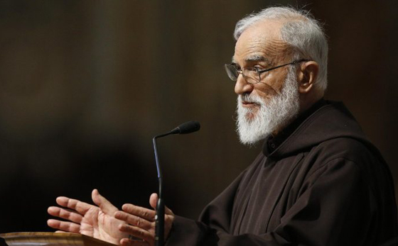 بالفيديو والصور: قداس الجمعة العظيمة في الفاتيكان يسلط الضوء على فقراء العالم صورة رقم 3 بالفيديو والصور: قداس الجمعة العظيمة في الفاتيكان يسلط الضوء على فقراء العالم صورة رقم 3