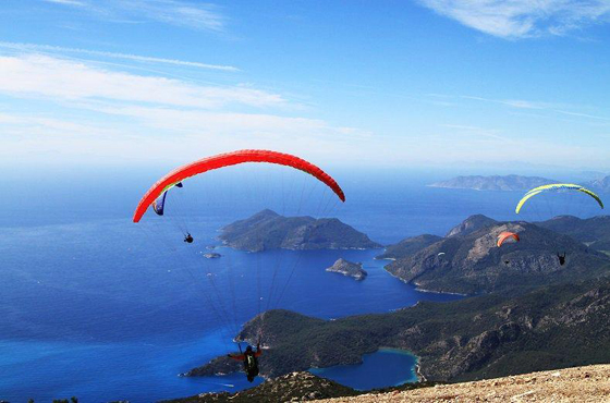 أغرب قوانين النساء في العالم: ممنوع دخول مصانع الجبن أو لبس البنطال صورة رقم 6