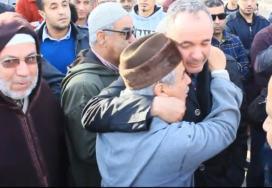 مقتل الشاعر المغربي محسن أخريف بحادث غريب: صعقة كهربائية بالميكروفون صورة رقم 4