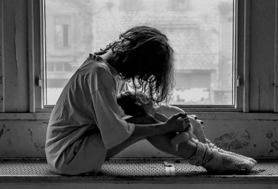 تعرفوا على 7 أعراض وعادات يقوم بها من يريد إخفاء كآبته وحزنه! صورة رقم 7