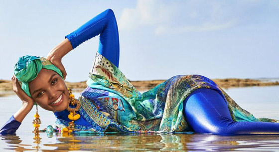 عارضة أزياء بالبوركيني على غلاف مجلة أمريكية شهيرة.. صور صورة رقم 1
