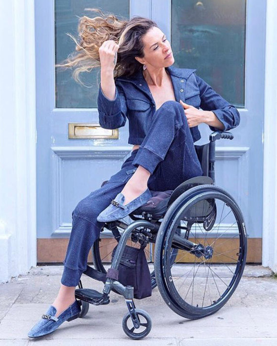 صورة رقم 2 - برازيلية مقعدة تتحدى إعاقتها وتطلق أول علامة تجارية لصاحبات الهمم صورة رقم 2 - برازيلية مقعدة تتحدى إعاقتها وتطلق أول علامة تجارية لصاحبات الهمم
