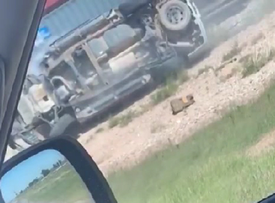 فيديو صادم: قطار يسحق سيارة شرطة تجاوزت الإشارة الحمراء صورة رقم 7 فيديو صادم: قطار يسحق سيارة شرطة تجاوزت الإشارة الحمراء صورة رقم 7