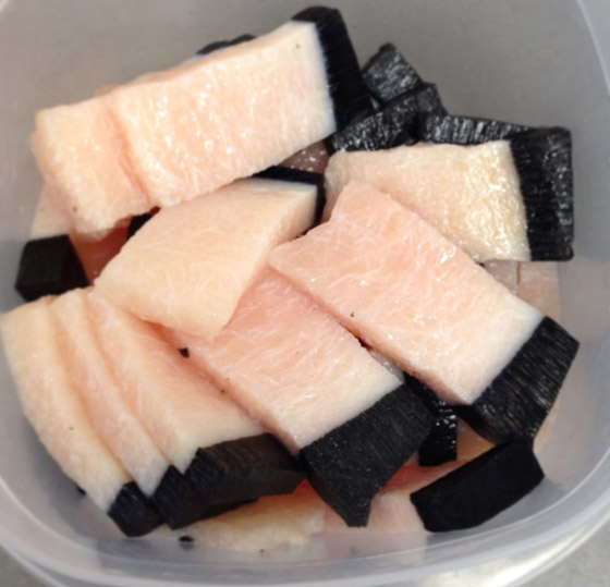 بالصور: إليكم 10 من أغرب أنواع الطعام والأطباق المقززة حول العالم صورة رقم 7 بالصور: إليكم 10 من أغرب أنواع الطعام والأطباق المقززة حول العالم صورة رقم 7