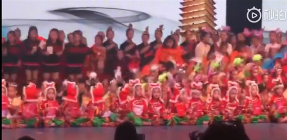 فيديو صادم: انهيار مسرح في الصين يوقع قتيلا وعشرات الجرحى صورة رقم 3