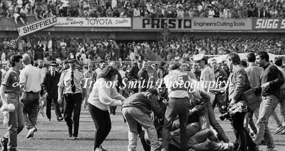 أسوأ كوارث الملاعب الدامية والمأساوية التي شهدها العالم في التاريخ صورة رقم 5 أسوأ كوارث الملاعب الدامية والمأساوية التي شهدها العالم في التاريخ صورة رقم 5