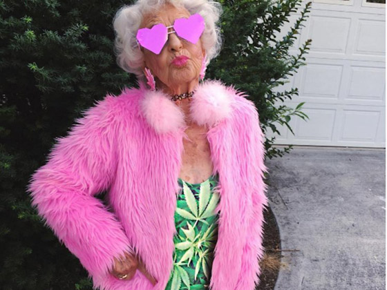 قصة أكبر ناشطة على مواقع التواصل الاجتماعي.. عمرها 90 عاماً صورة رقم 3