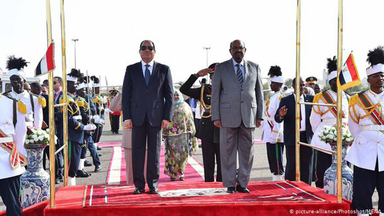 السودان: محطات توثق الصراع على السلطة بين المحتجين والجيش صورة رقم 12 السودان: محطات توثق الصراع على السلطة بين المحتجين والجيش صورة رقم 12