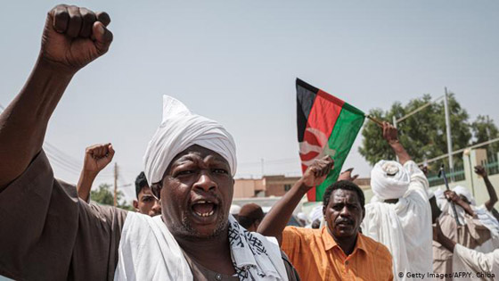 السودان: محطات توثق الصراع على السلطة بين المحتجين والجيش صورة رقم 13 السودان: محطات توثق الصراع على السلطة بين المحتجين والجيش صورة رقم 13