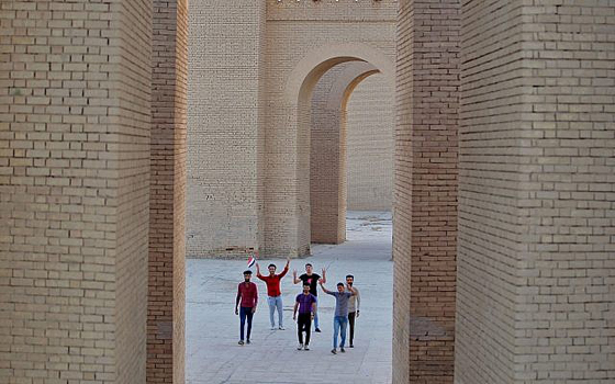 فرحة عارمة في العراق بعد تتويج مدينة بابل ايقونة التراث العالمي صورة رقم 27 فرحة عارمة في العراق بعد تتويج مدينة بابل ايقونة التراث العالمي صورة رقم 27