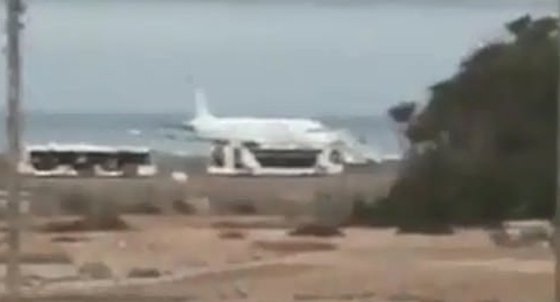 اخلاء ركاب وطاقم طائرة مذعورين بسبب طفل ادعى انه إرهابي! صورة رقم 3 اخلاء ركاب وطاقم طائرة مذعورين بسبب طفل ادعى انه إرهابي! صورة رقم 3