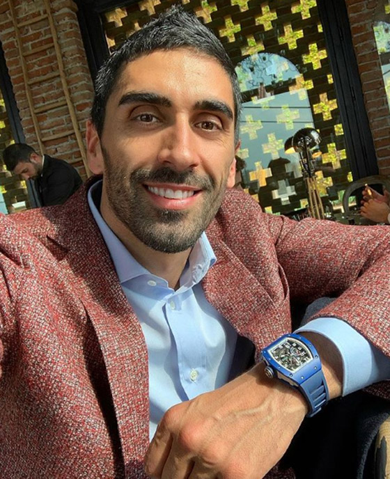 بطل سباحة أولمبي إيطالي ينقذ عريسا من الغرق على شاطئ جزيرة سردينيا صورة رقم 20 بطل سباحة أولمبي إيطالي ينقذ عريسا من الغرق على شاطئ جزيرة سردينيا صورة رقم 20