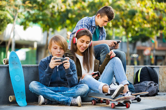 وسائل التواصل الاجتماعي تعزز الإكتئاب القاتل لدى المراهقين صورة رقم 3