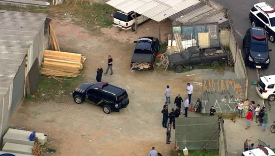 البرازيل: عصابة تسرق سبائك ذهب بقيمة 30 مليون دولار من مطار شحن صورة رقم 13 البرازيل: عصابة تسرق سبائك ذهب بقيمة 30 مليون دولار من مطار شحن صورة رقم 13