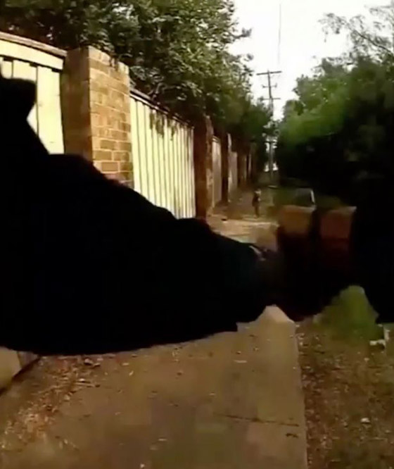 شرطي أمريكي يقتل امرأة بالخطأ بدلا من كلبها! فيديو صورة رقم 2 شرطي أمريكي يقتل امرأة بالخطأ بدلا من كلبها! فيديو صورة رقم 2