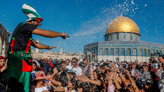 بالصور: فرحة عيد الأضحى والاحتفالات تحل على المسلمين حول العالم صورة رقم 4 بالصور: فرحة عيد الأضحى والاحتفالات تحل على المسلمين حول العالم صورة رقم 4