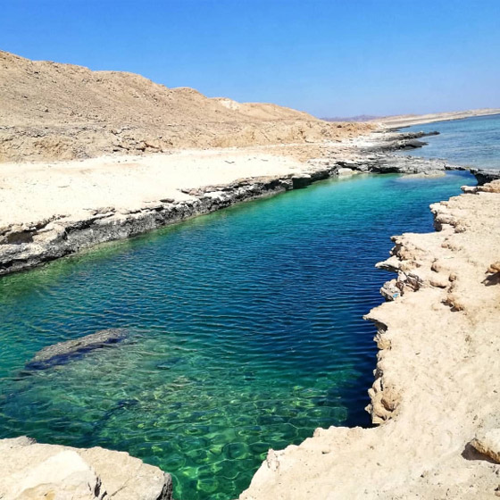 شاطئ النيزك في مصر.. جنة سرية تجذب محبي السفر من حول العالم صورة رقم 4