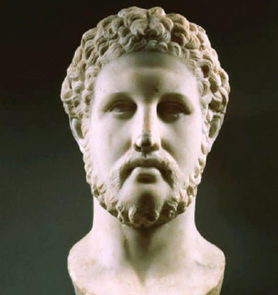 16 طريقة غريبة وتراجيدية تسببت بموت شخصيات إغريقية بارزة صورة رقم 21