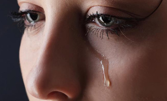 لكل دمعة أسرارها.. إليك حقائق لا تعرفها عن الدموع صورة رقم 6 لكل دمعة أسرارها.. إليك حقائق لا تعرفها عن الدموع صورة رقم 6