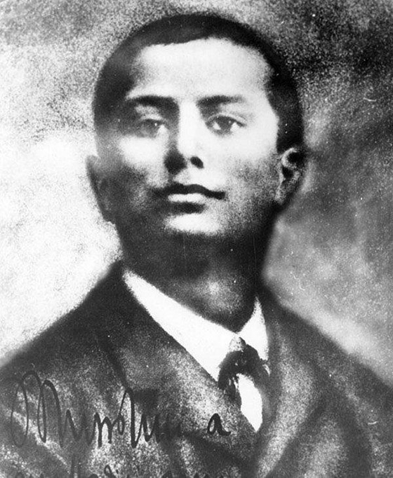 بالصور: إليكم أكثر قادة العالم شهرة عندما كانوا مجرد أطفال صغار صورة رقم 11 بالصور: إليكم أكثر قادة العالم شهرة عندما كانوا مجرد أطفال صغار صورة رقم 11