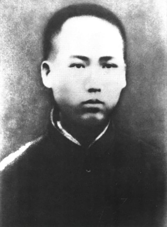 بالصور: إليكم أكثر قادة العالم شهرة عندما كانوا مجرد أطفال صغار صورة رقم 17 بالصور: إليكم أكثر قادة العالم شهرة عندما كانوا مجرد أطفال صغار صورة رقم 17