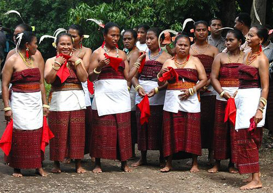 جزيرة سكنها بشر وحيوانات لا مثيل لهم في العالم! صورة رقم 10