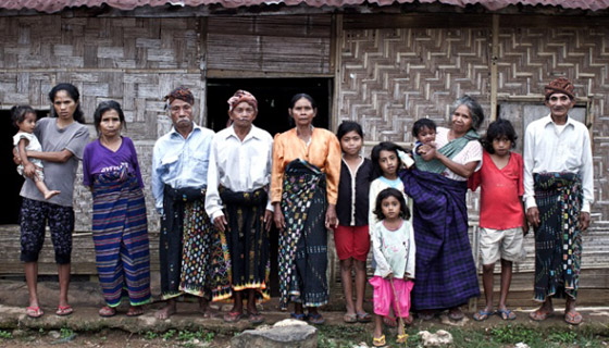 جزيرة سكنها بشر وحيوانات لا مثيل لهم في العالم! صورة رقم 12