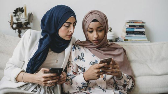 ما الدول التي يقضي سكانها أطول الأوقات على مواقع التواصل الاجتماعي؟ صورة رقم 5